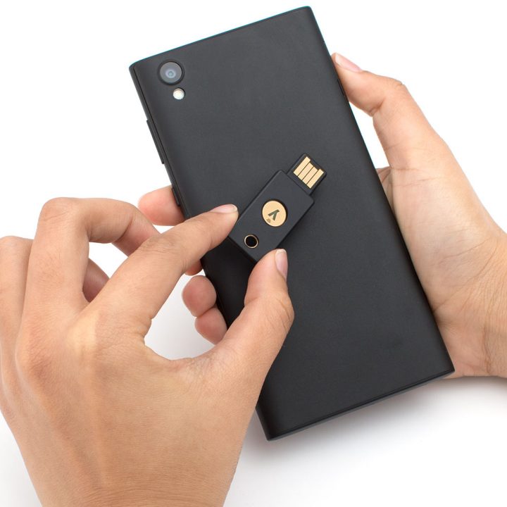 yubikey-5-with-android-720x720.jpg