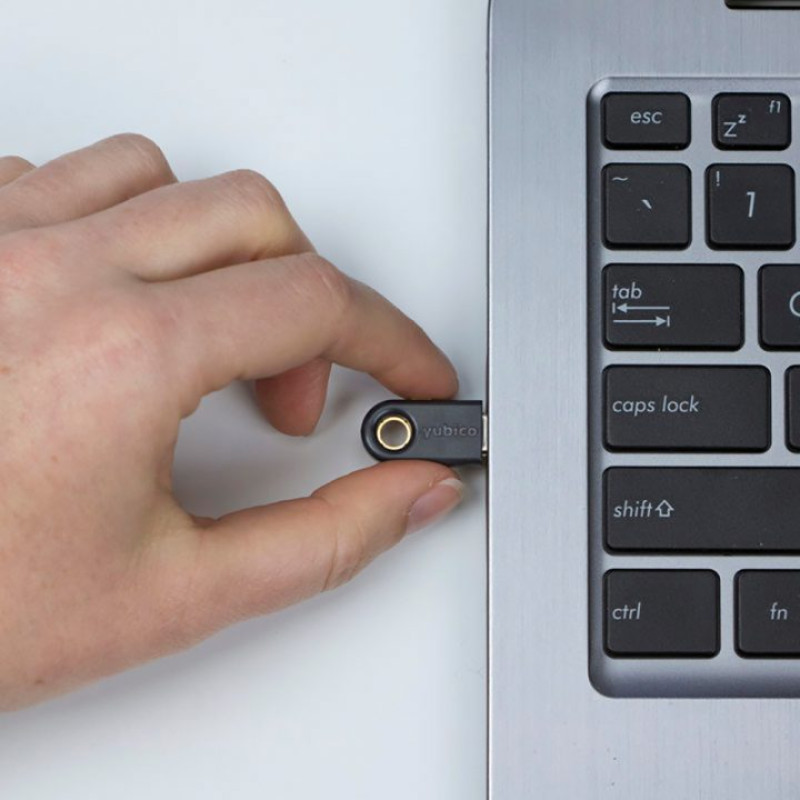 yubikey-5c-in-computer-hand-1-720x720-800x800.jpg